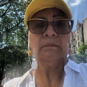 Meet your Posher, Enna